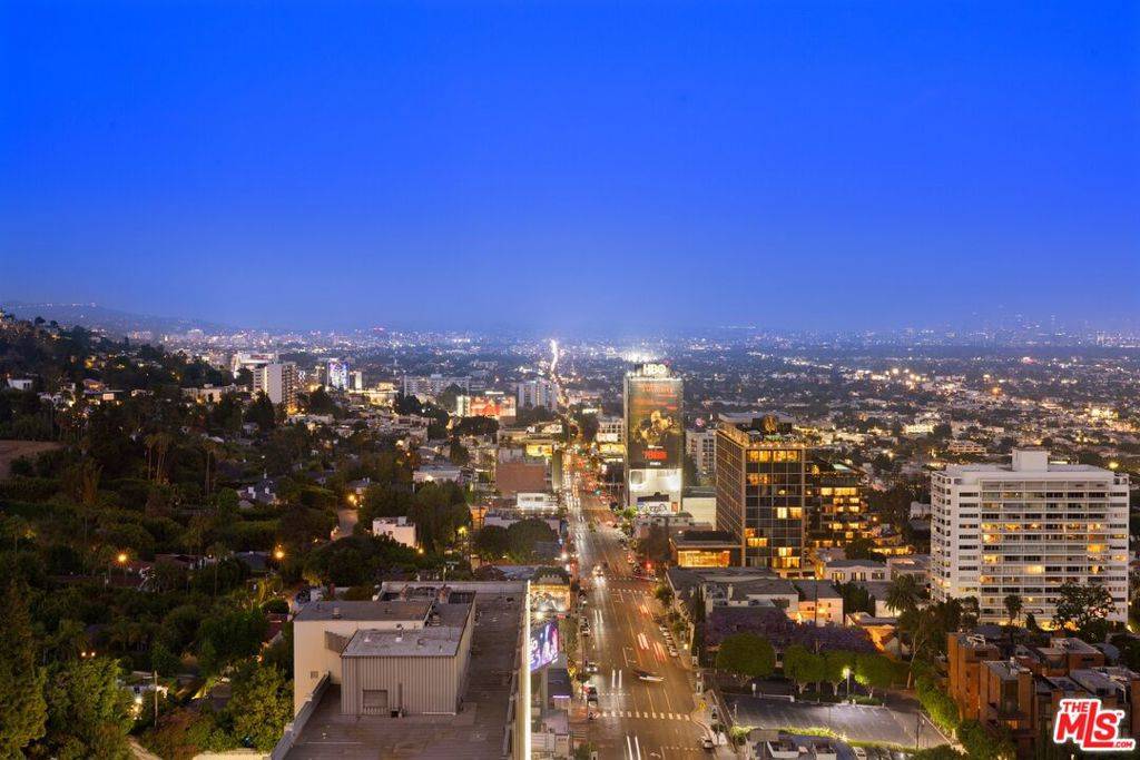 West Hollywood, CA 90069,9255 Doheny RD #2006