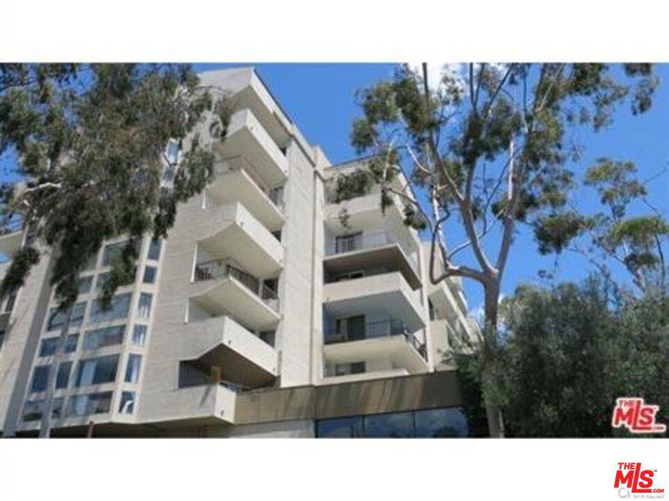Los Angeles, CA 90027,3949 Los Feliz BLVD #307