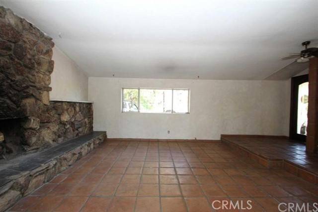 Tujunga, CA 91042,10211 Haines Canyon AVE