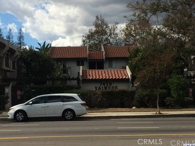 Van Nuys, CA 91405,7439 Woodman AVE #32