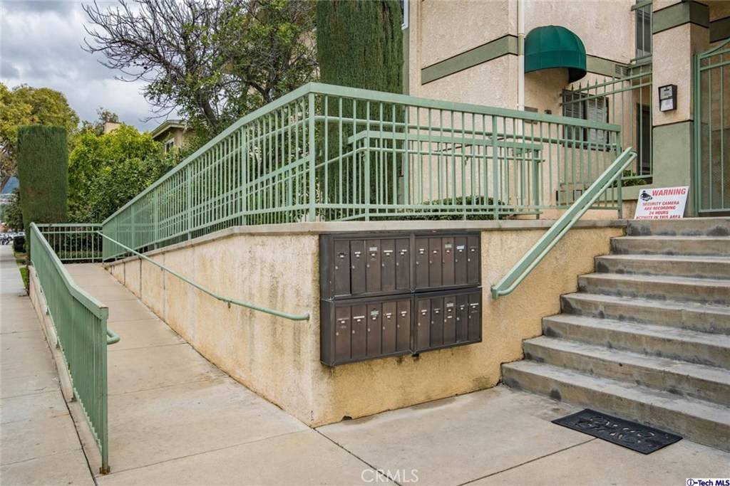 Burbank, CA 91502,226 W Tujunga AVE #104