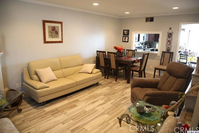 Sun Valley, CA 91352,9325 Sunland Park DR #24