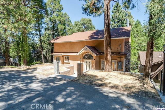 Crestline, CA 92325,684 Knoll DR