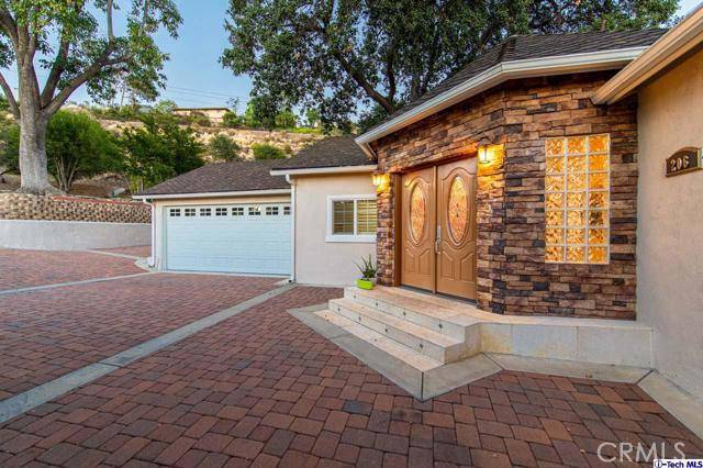 La Canada Flintridge, CA 91011,206 Mero LN