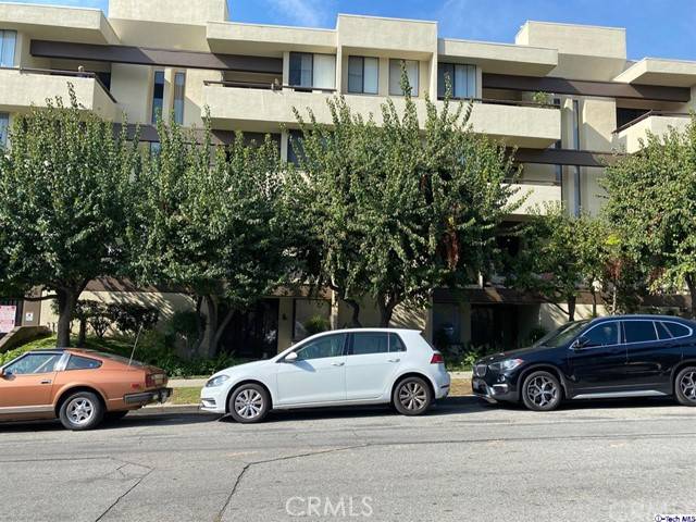 Glendale, CA 91202,1305 N Columbus AVE #104