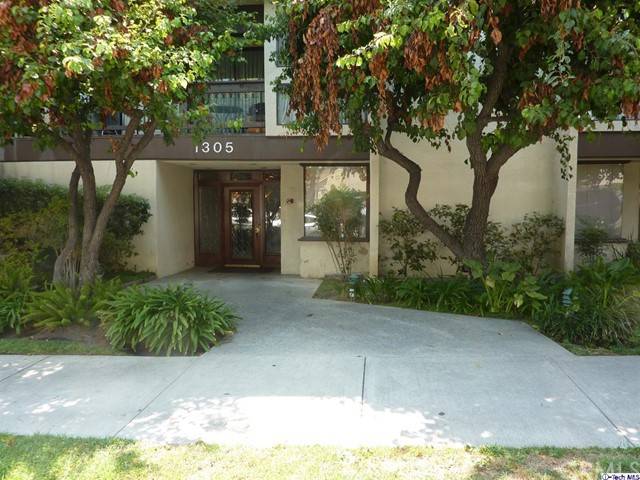 Glendale, CA 91202,1305 N Columbus AVE #104