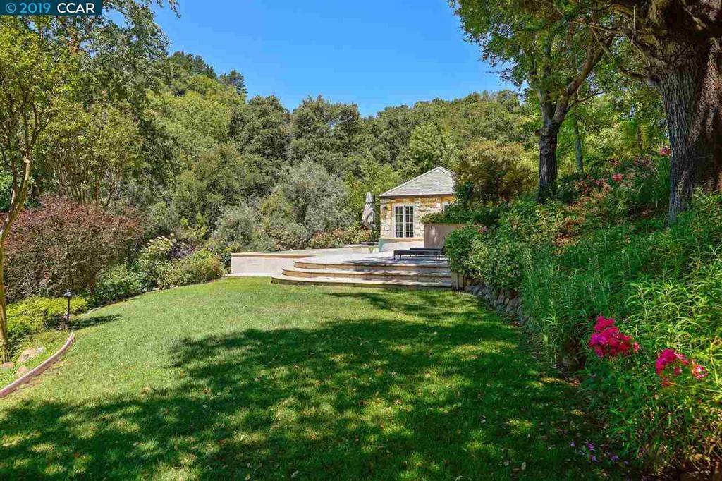 Orinda, CA 94563,90 Mossbridge Lane