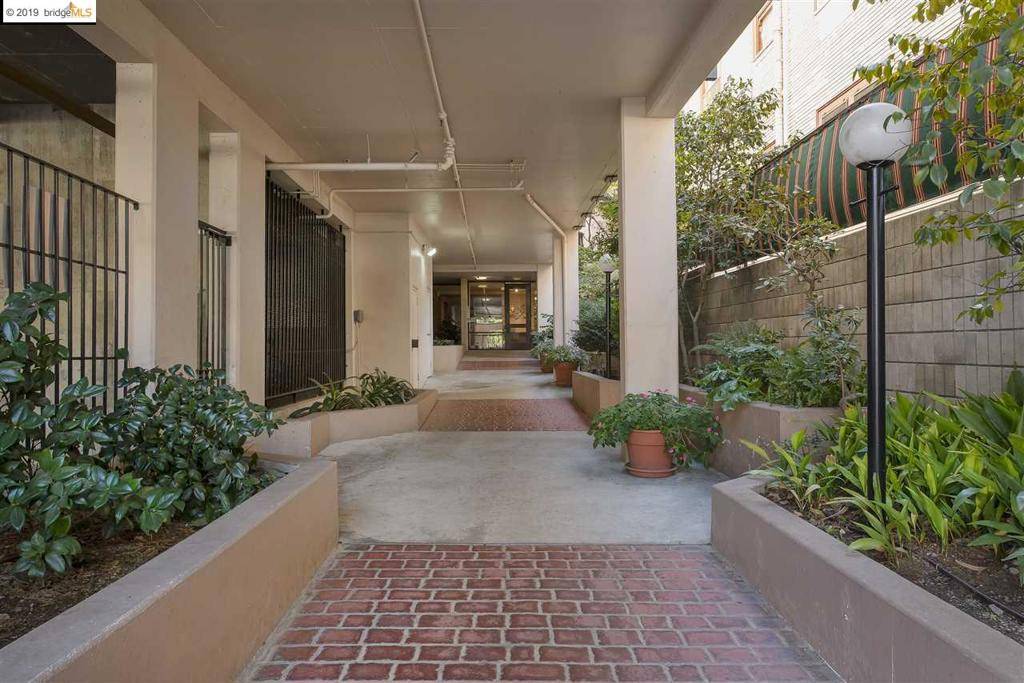 Oakland, CA 94606,322 Hanover Avenue ##512