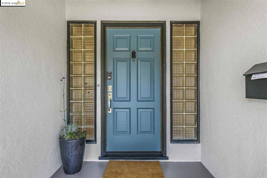 Berkeley, CA 94702,1248 Hopkins St