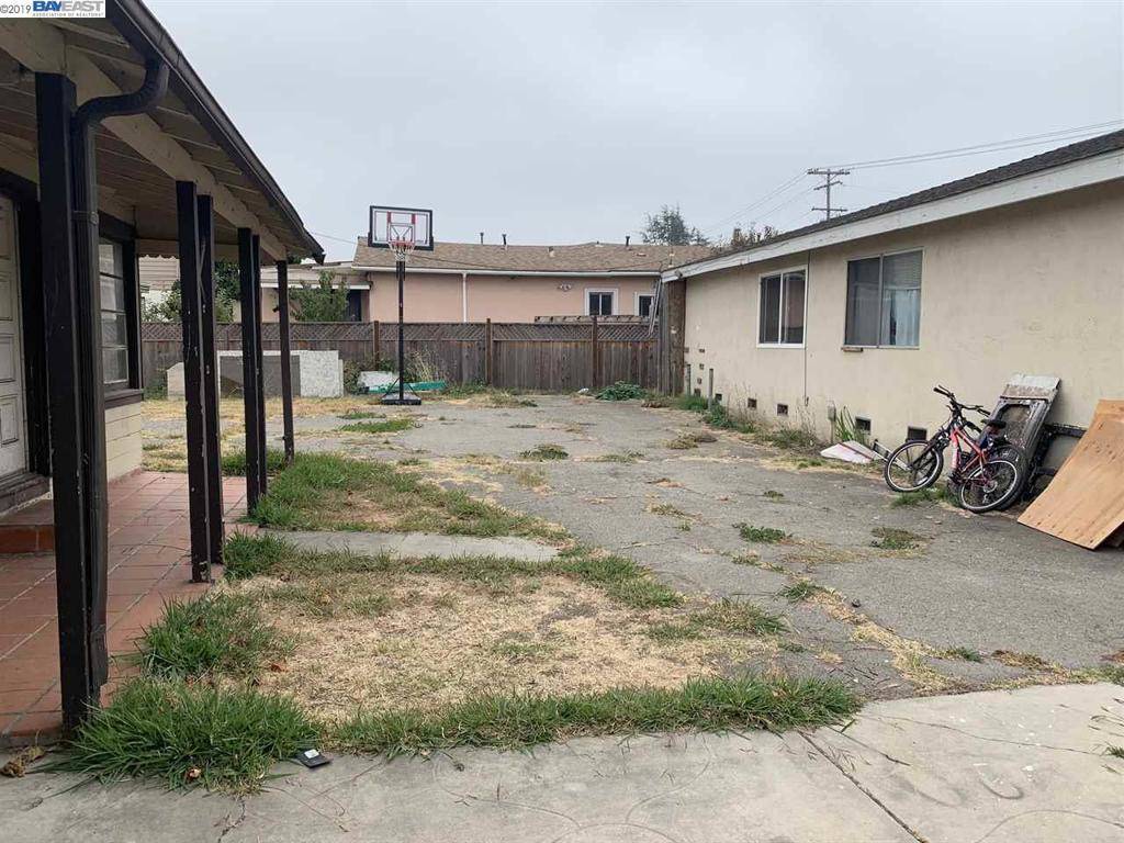 Hayward, CA 94541,22156 Peralta St