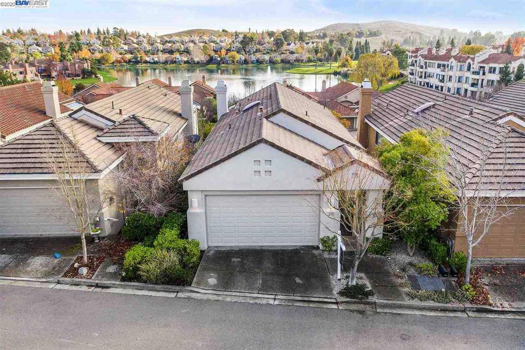 San Ramon, CA 94582,210 Lakeridge Way