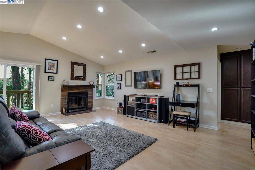 Fremont, CA 94536,38722 Huntington Cir