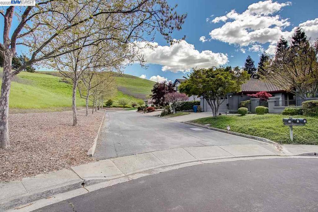 Danville, CA 94506,19 Hillview Ct