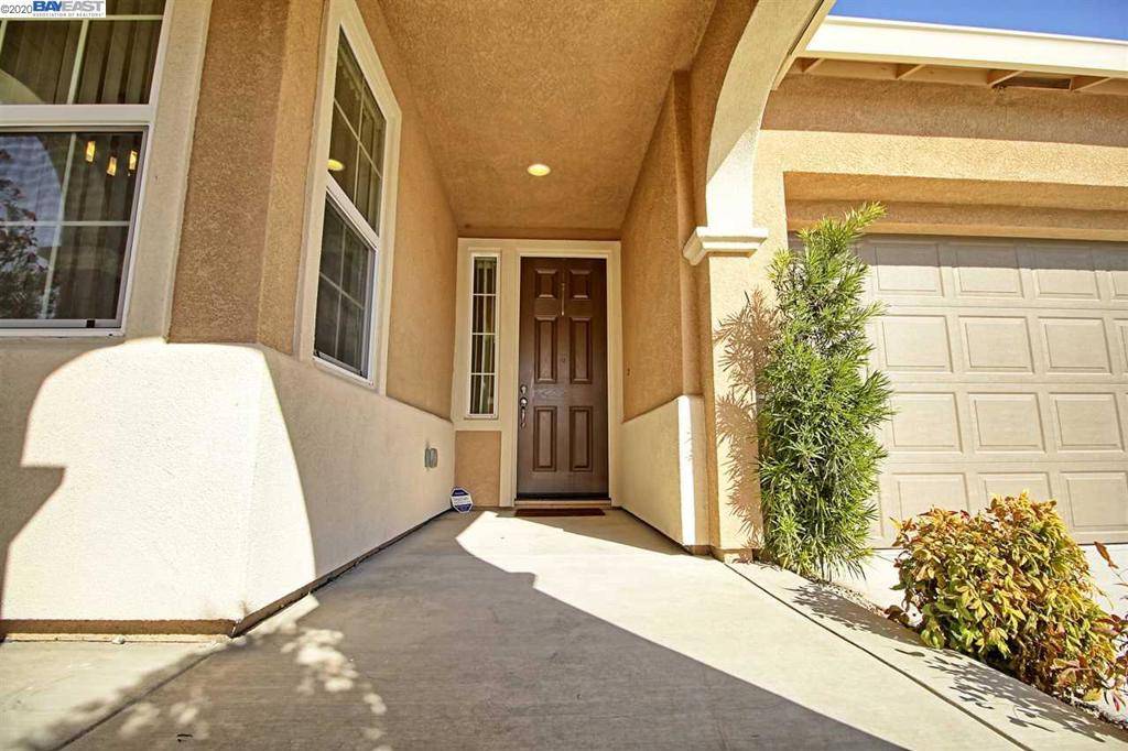 Tracy, CA 95376,1755 Hummingbird Way