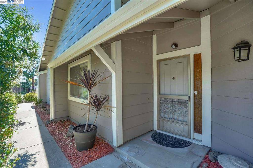 San Leandro, CA 94577,2360 Wimbledon Pl