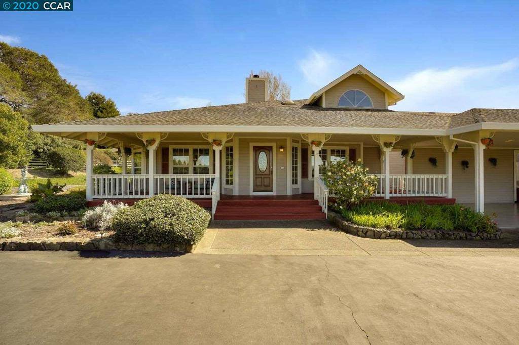 Petaluma, CA 94952,220 Metz Ln