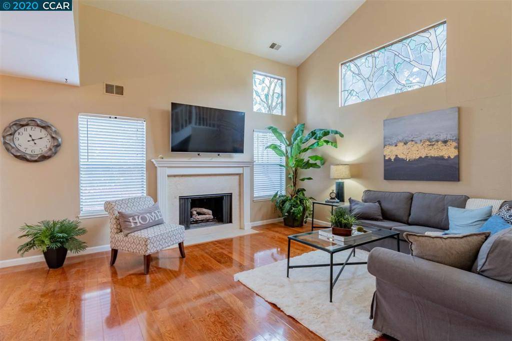 Walnut Creek, CA 94597,419 Via Royal