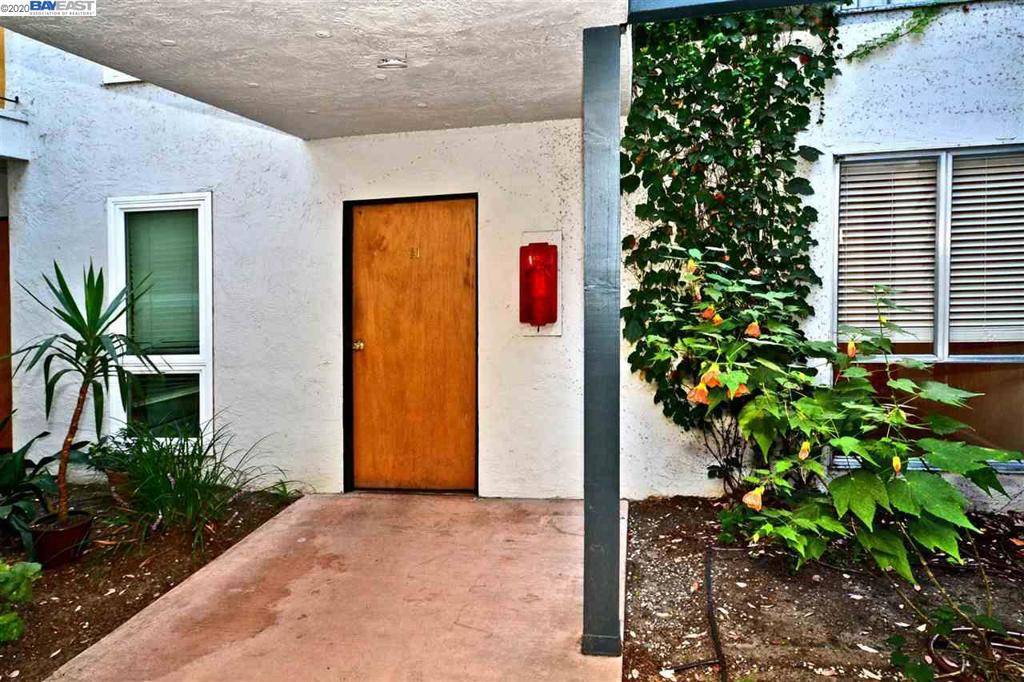 Walnut Creek, CA 94596,1411 CREEKSIDE DRIVE #21