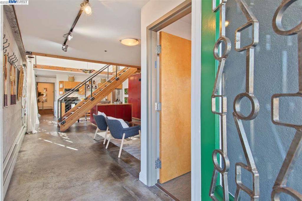 Emeryville, CA 94608,4300 HORTON STREET #Corner Loft 15