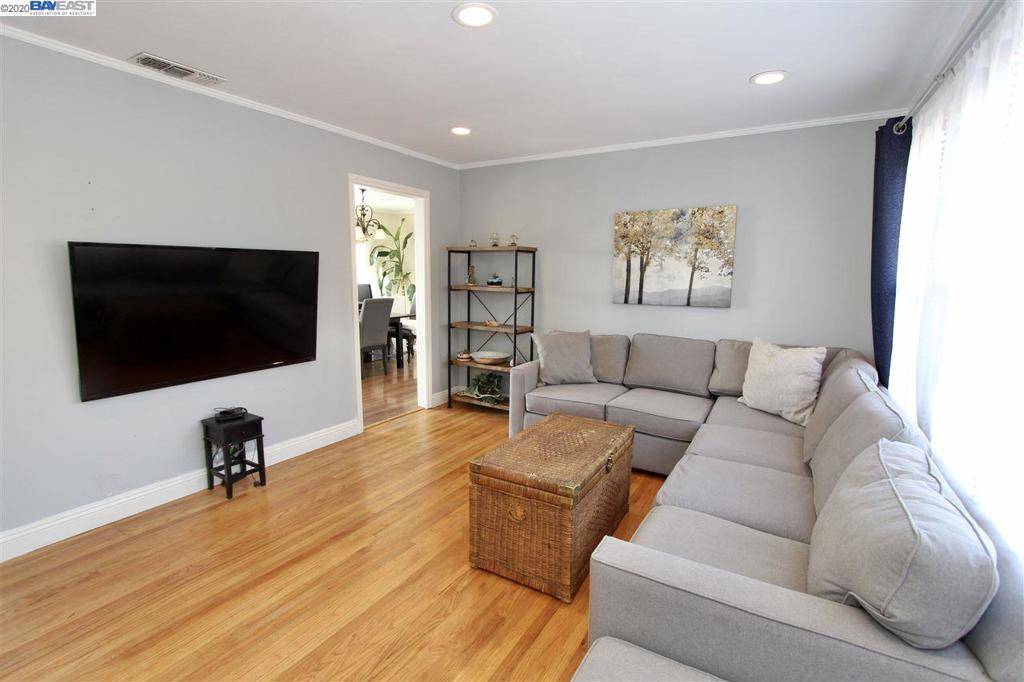San Leandro, CA 94578,2049 Altamont Rd