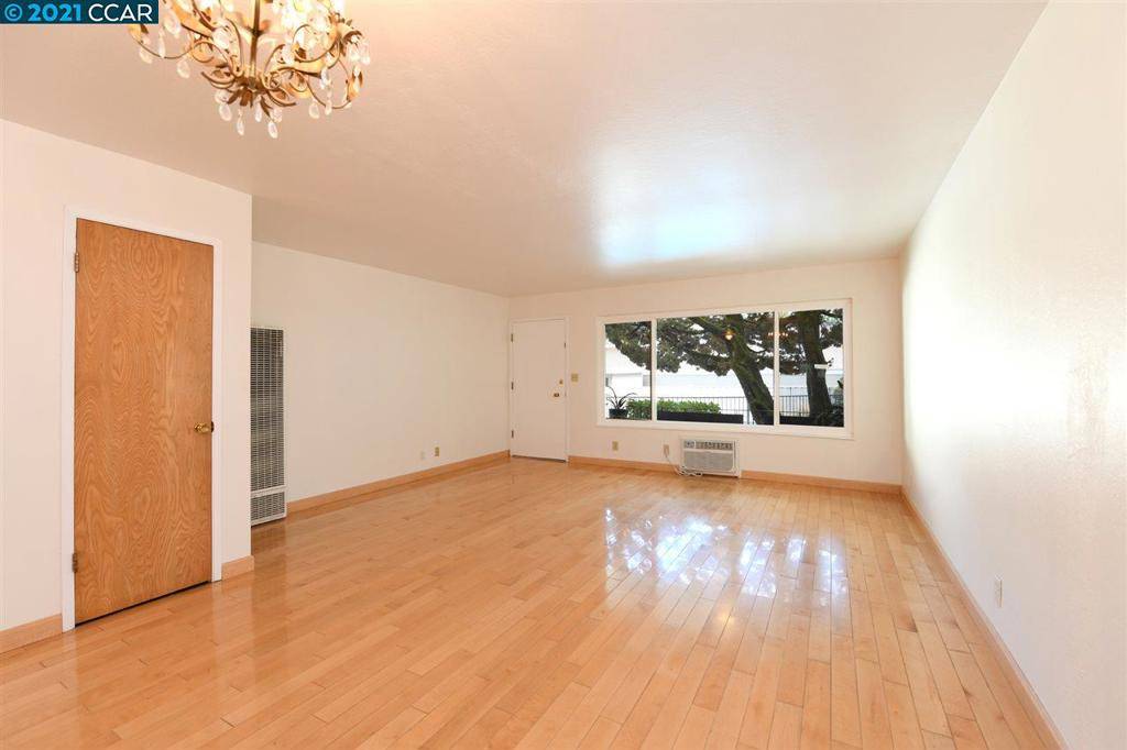 Moraga, CA 94556,2145 Donald Dr #4