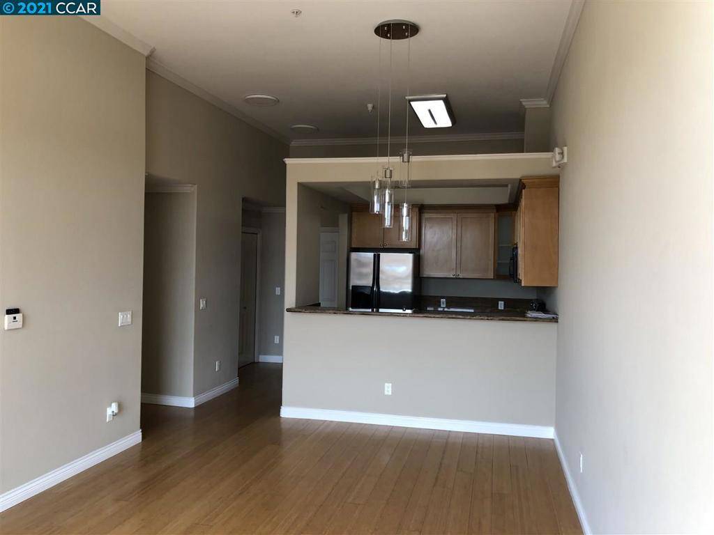 San Leandro, CA 94578,15956 E 14Th St #404