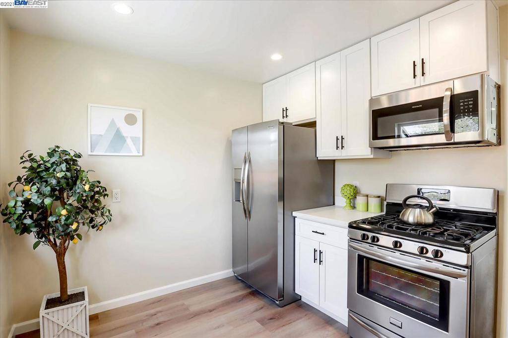 San Leandro, CA 94579,14421 Juniper St