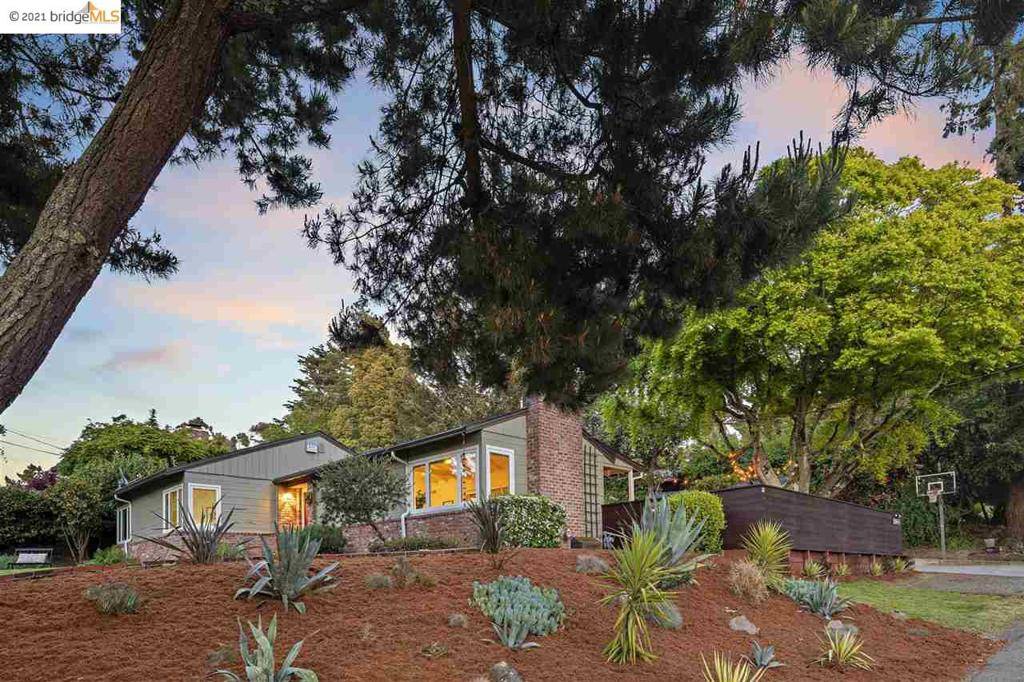 Oakland, CA 94611,2 Waldeck Ct