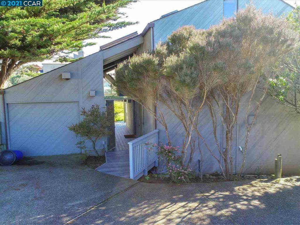 Bodega Bay, CA 94923,21177 Heron Dr