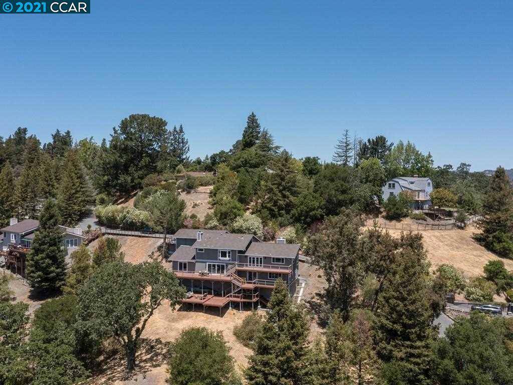 Orinda, CA 94563,36 Heather Ln