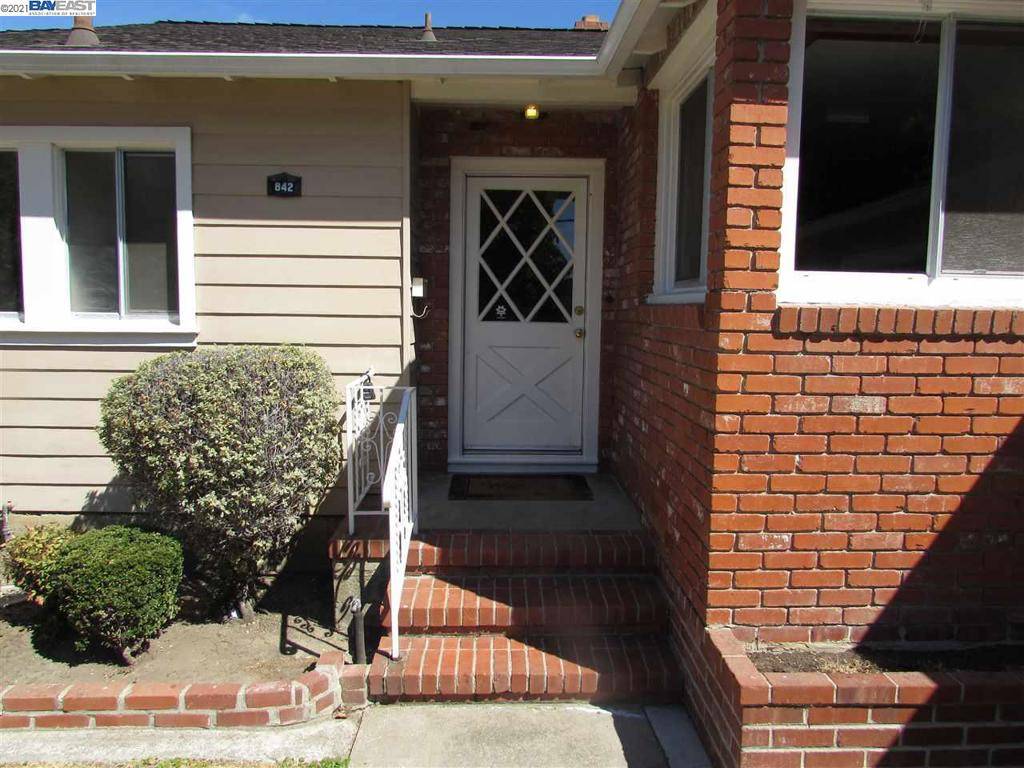 San Leandro, CA 94577,842 Fulton Ave