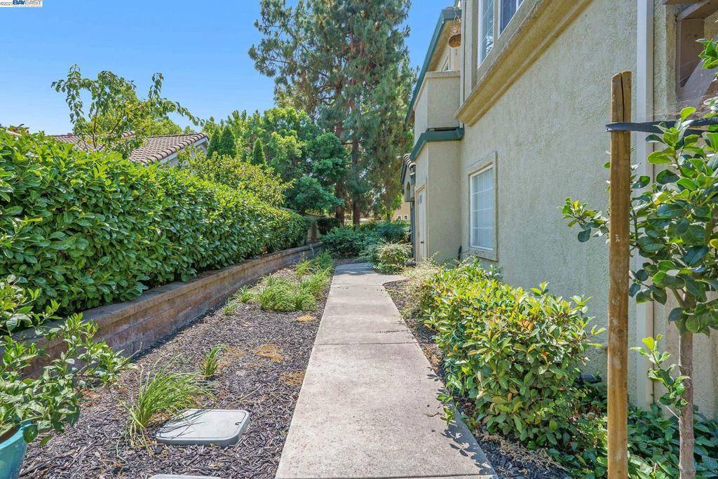 Pleasanton, CA 94588-3092,4071 Ghiotti court