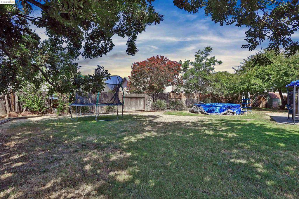 Sacramento, CA 95823,7968 Cresentdale Way