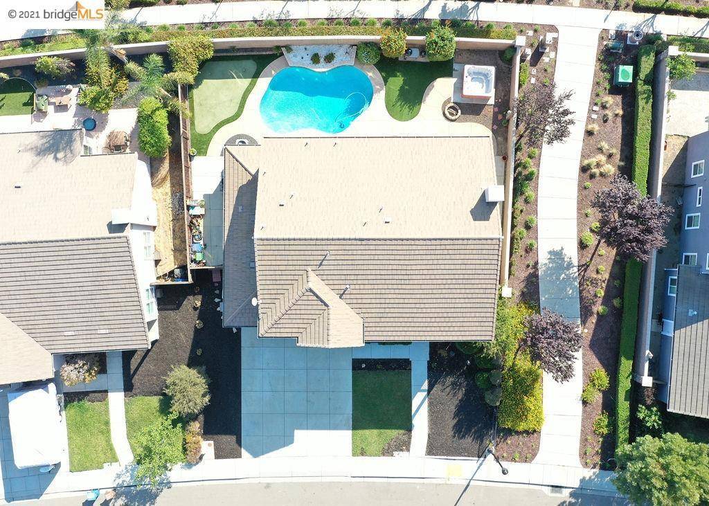 Oakley, CA 94561,151 coral bell way