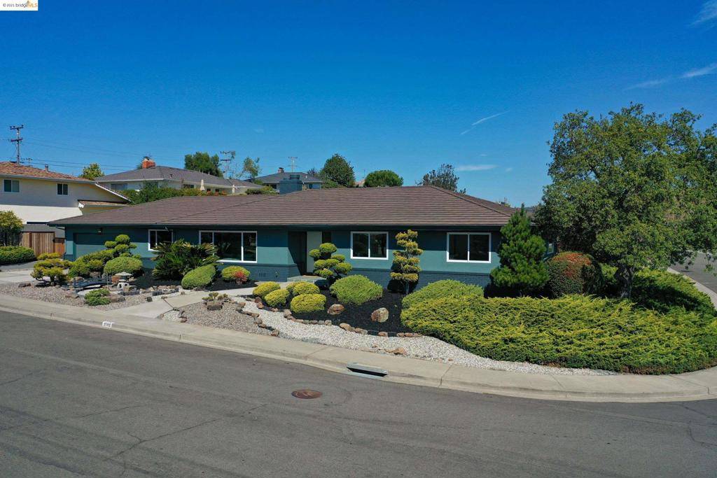San Leandro, CA 94577,2592 Marineview Dr