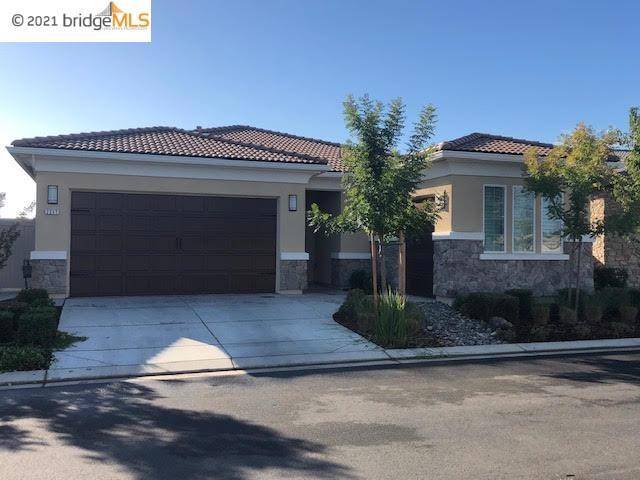 Oakdale, CA 95361,2217 Via Cavallo