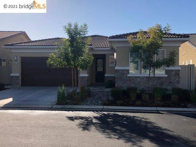 Oakdale, CA 95361,2217 Via Cavallo