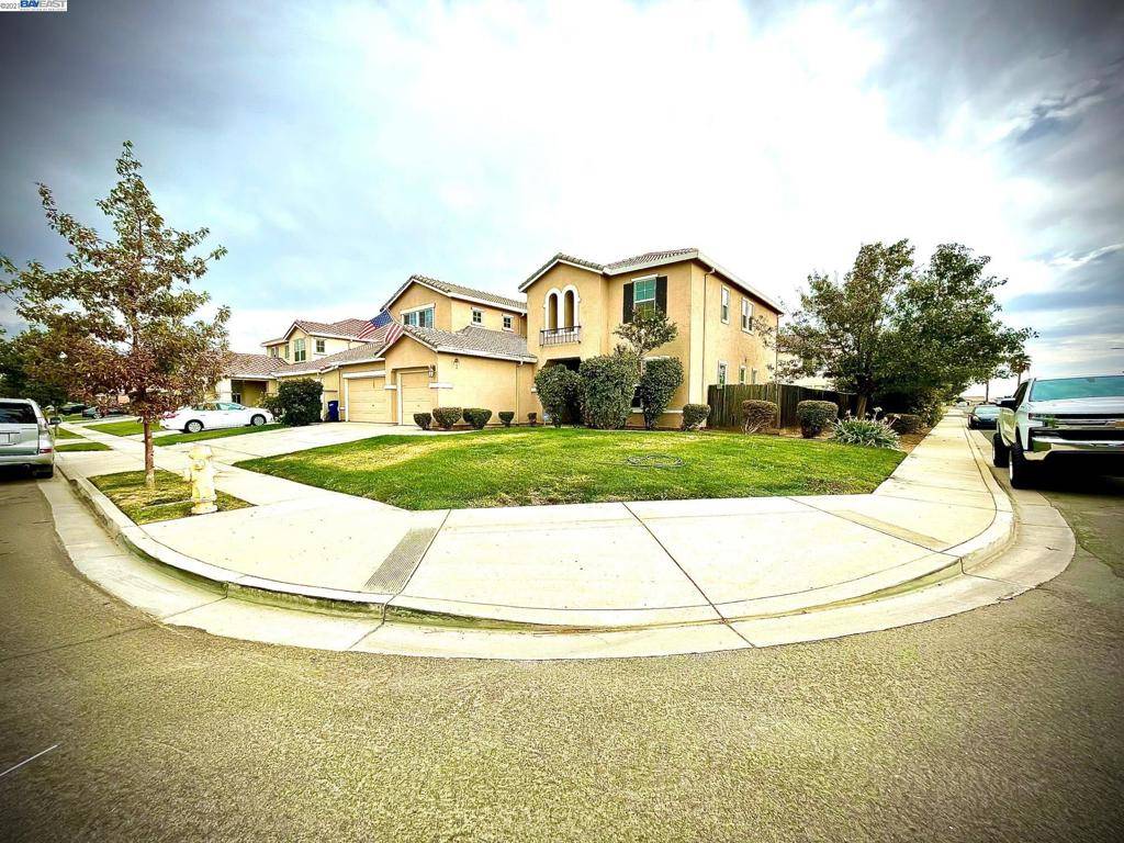 Patterson, CA 95363,1258 Jewel Flower Dr