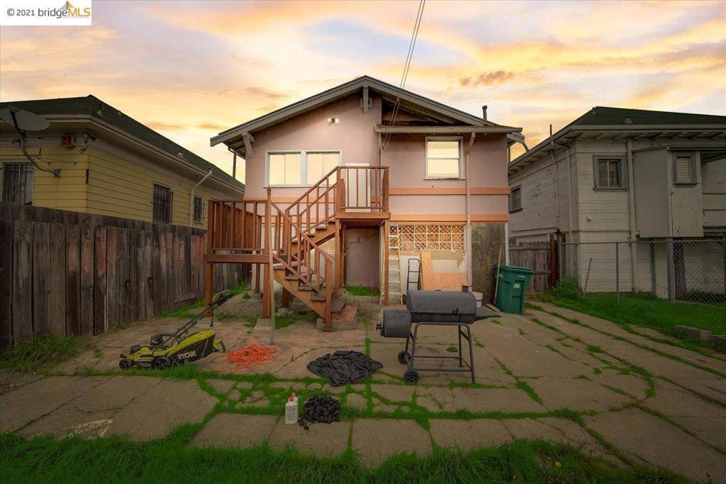 Oakland, CA 94608,853 Apgar St