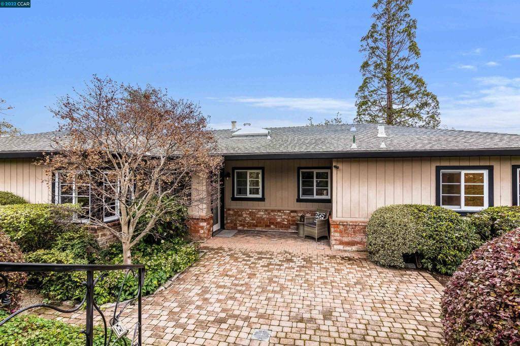 Orinda, CA 94563,12 Ridge Ln