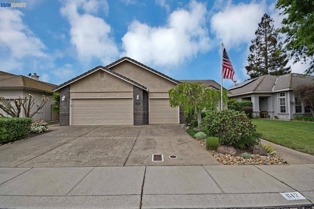 Lodi, CA 95242,613 Black Oak Way