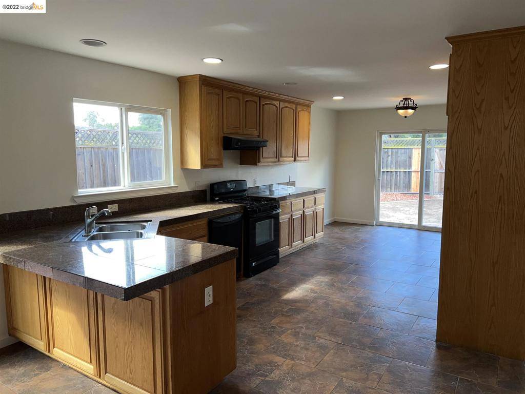 Oakley, CA 94561,2000 Meadowlark Ln