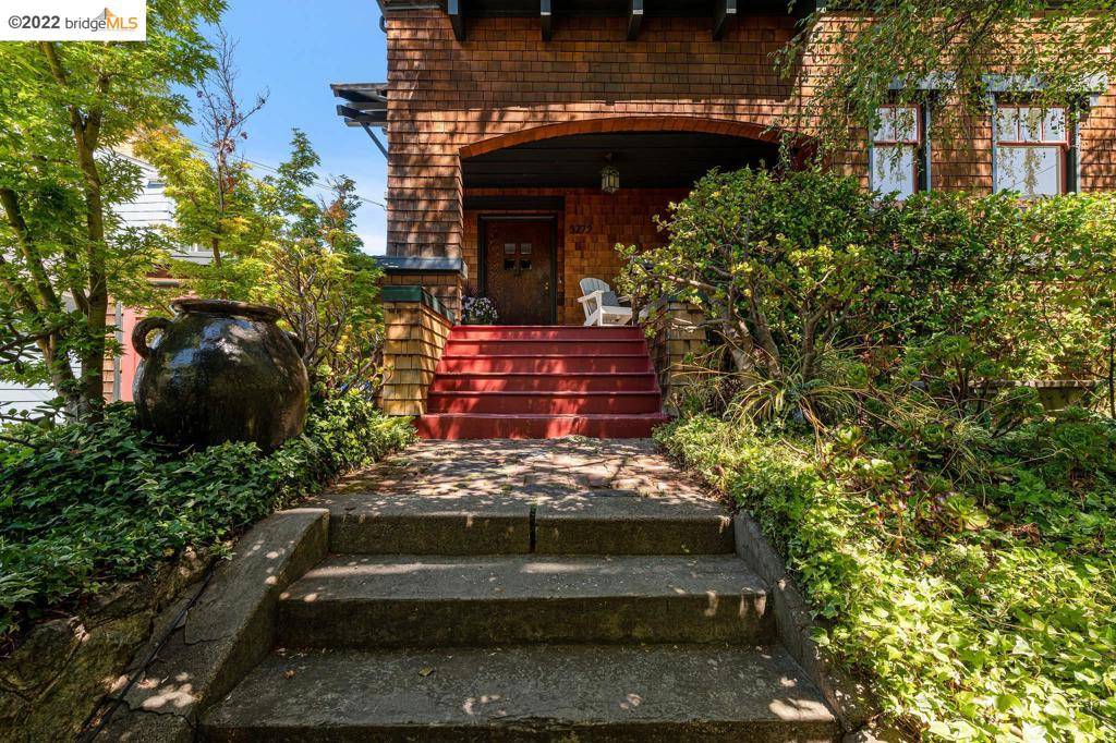 Oakland, CA 94611,3279 Kempton Ave