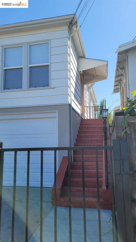 Oakland, CA 94619,3902 Suter St