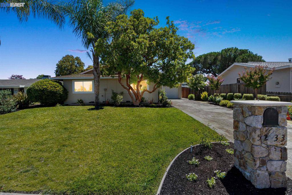 Livermore, CA 94551,5233 Peony Dr