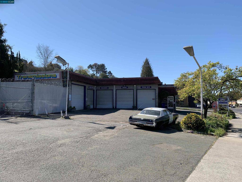 El Sobrante, CA 94803,5020 Appian Way