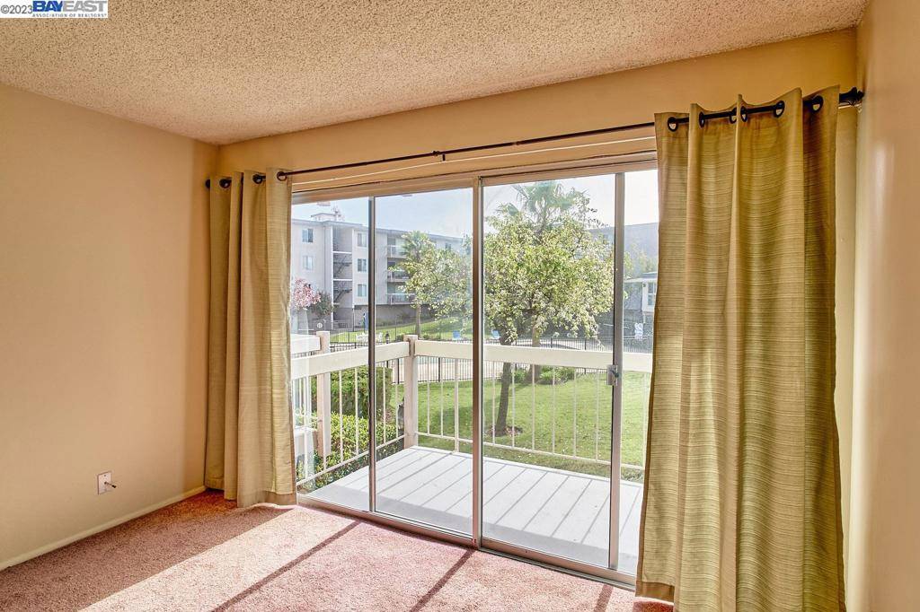 Alameda, CA 94501,950 Shorepoint Ct #113