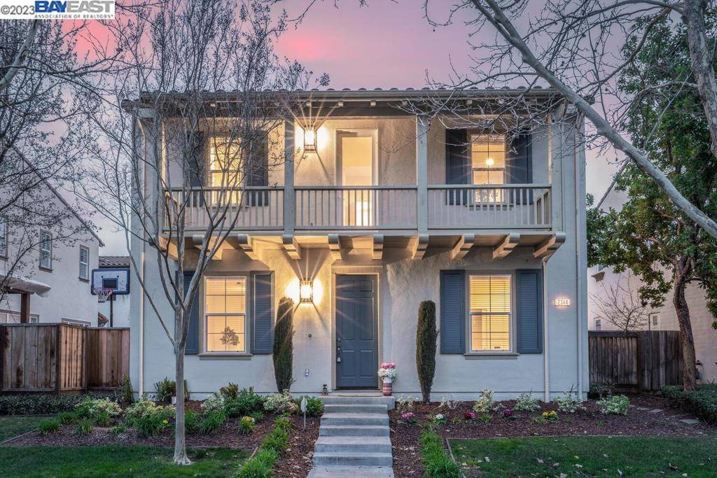 San Ramon, CA 94582,2344 Magnolia Bridge Dr