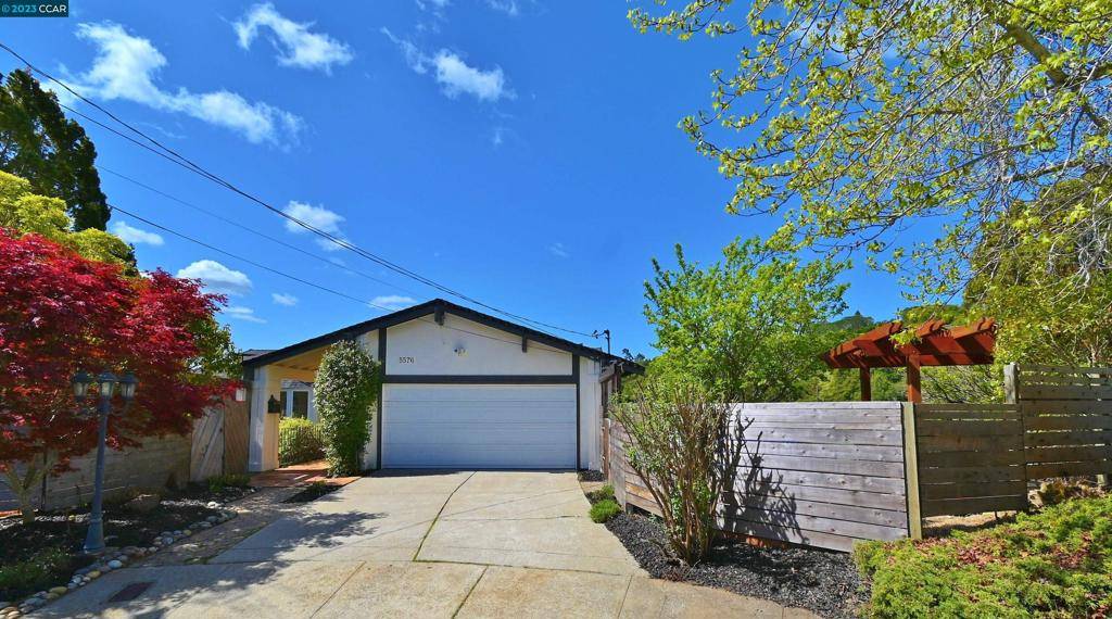 Castro Valley, CA 94552,5576 Trailside Ct