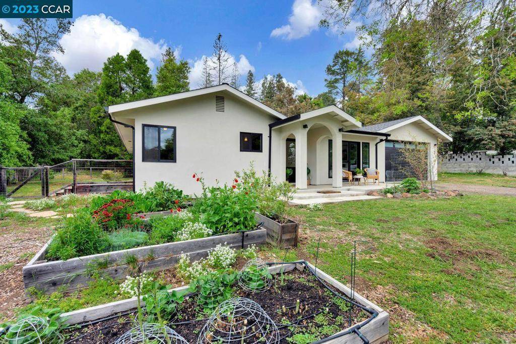Orinda, CA 94563,2 Lost Valley Drive